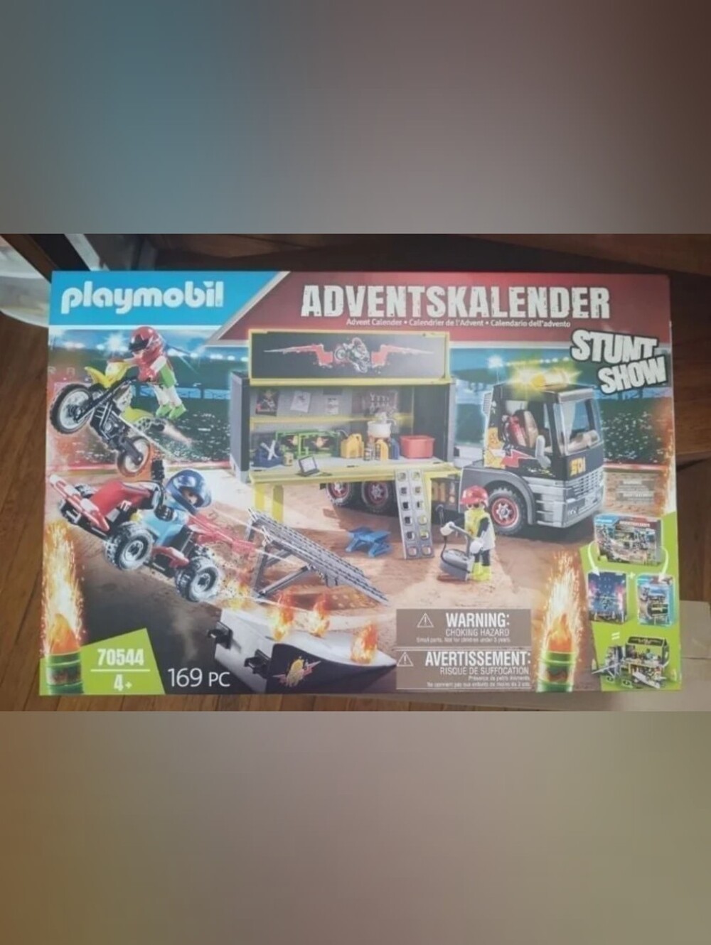 XL Advent Calendar Playmobil 70544 169pcs Advent Calendar Stunt Show NWT